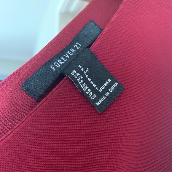 Cute Burgundy Dress ♥️ - Picture 3 of 3